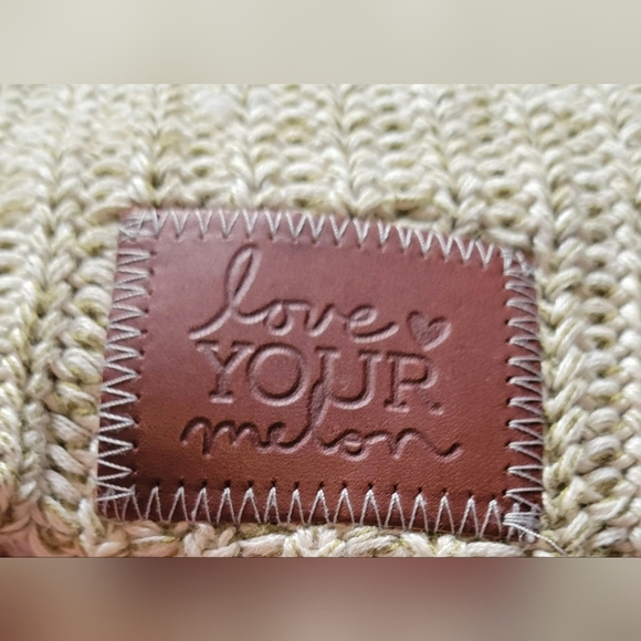 NWOT Love Your Melon Beanie Hat Cap Brand New Without Tags Winter Hat Very Cute - Picture 3 of 4